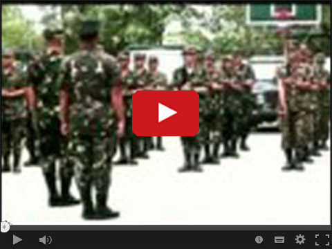 Filipińska armia tańczy Papaya Dance